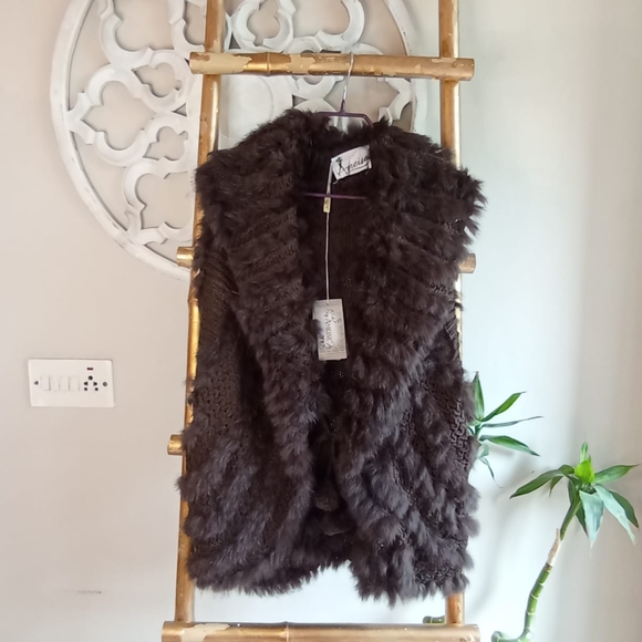 Ameise Faux Fur Knitted Vest NWT - Picture 3 of 17